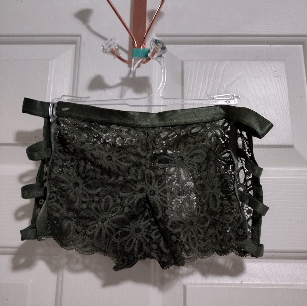 Kiss & Tell Olive Green Lace Cut-Out Side Floral Boy shorts Panties Small New
